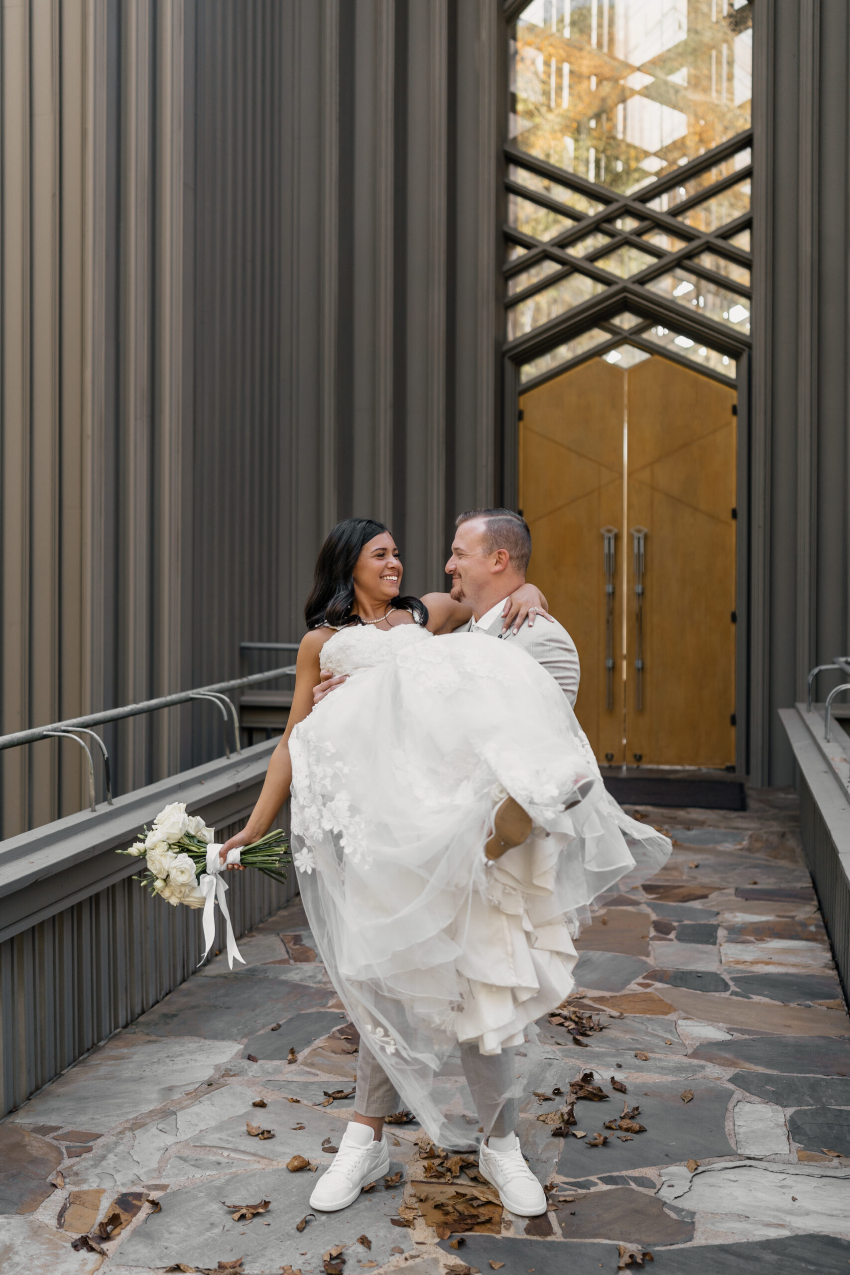 Thorncrown Chapel Elopement Photographer 