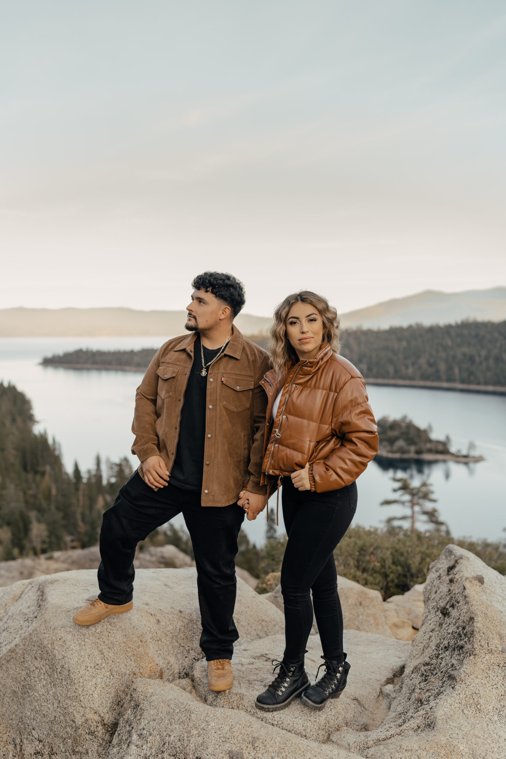 Adventure session outfit inspiration: hiking boots, layers, and casual clothing