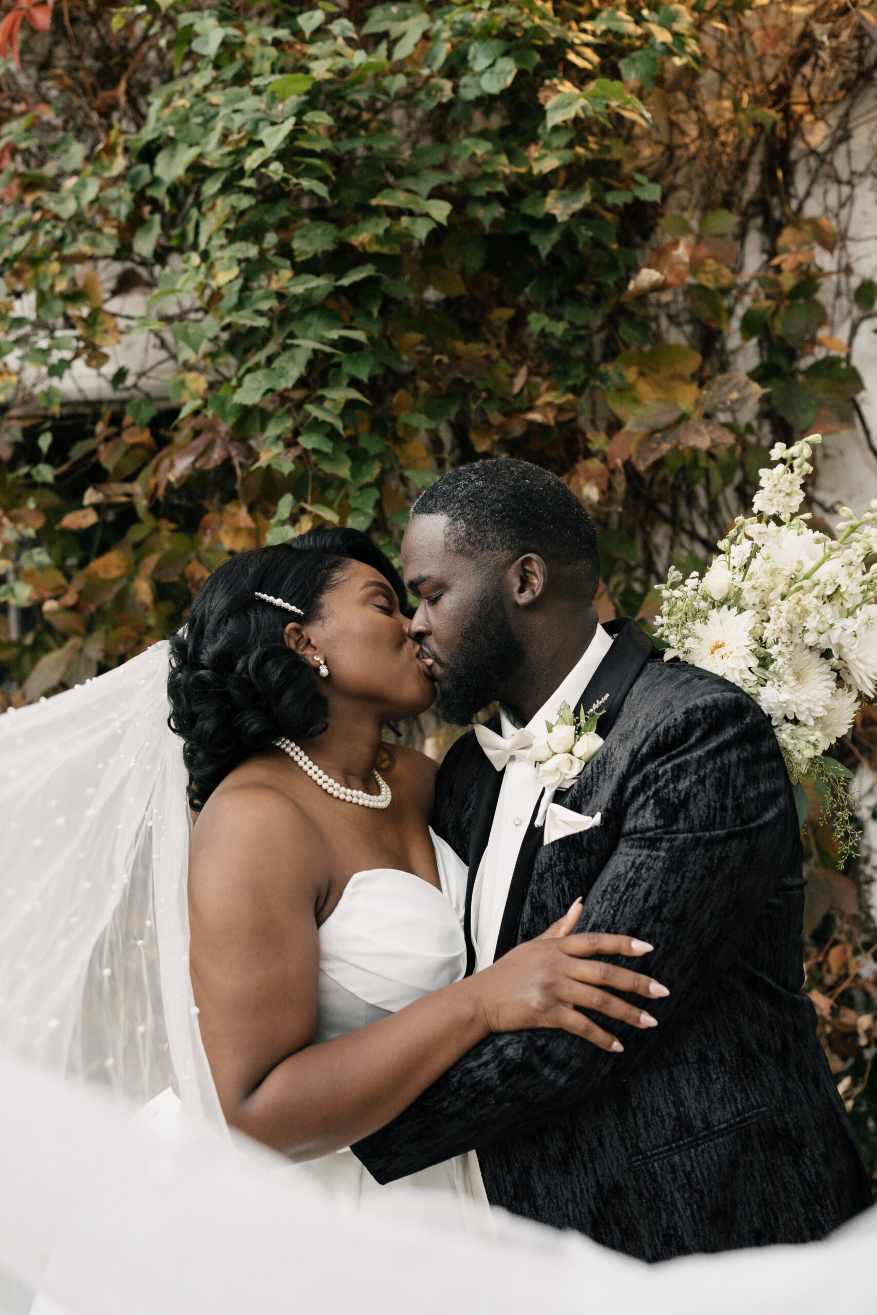 Destination wedding photographer in Italy at Tuscan villa