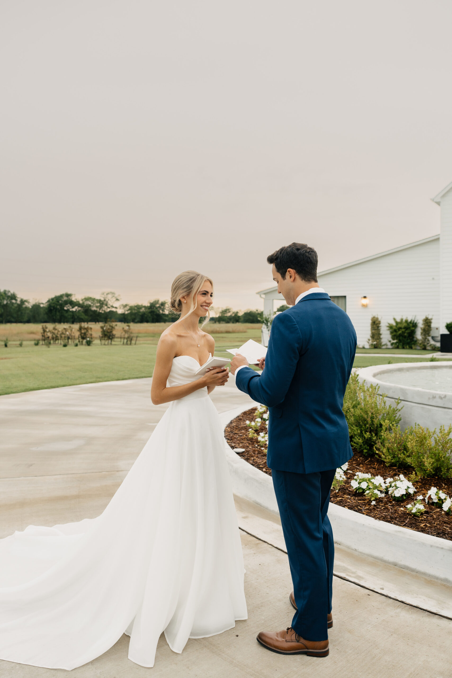 Oklahoma wedding photography with candid laughter