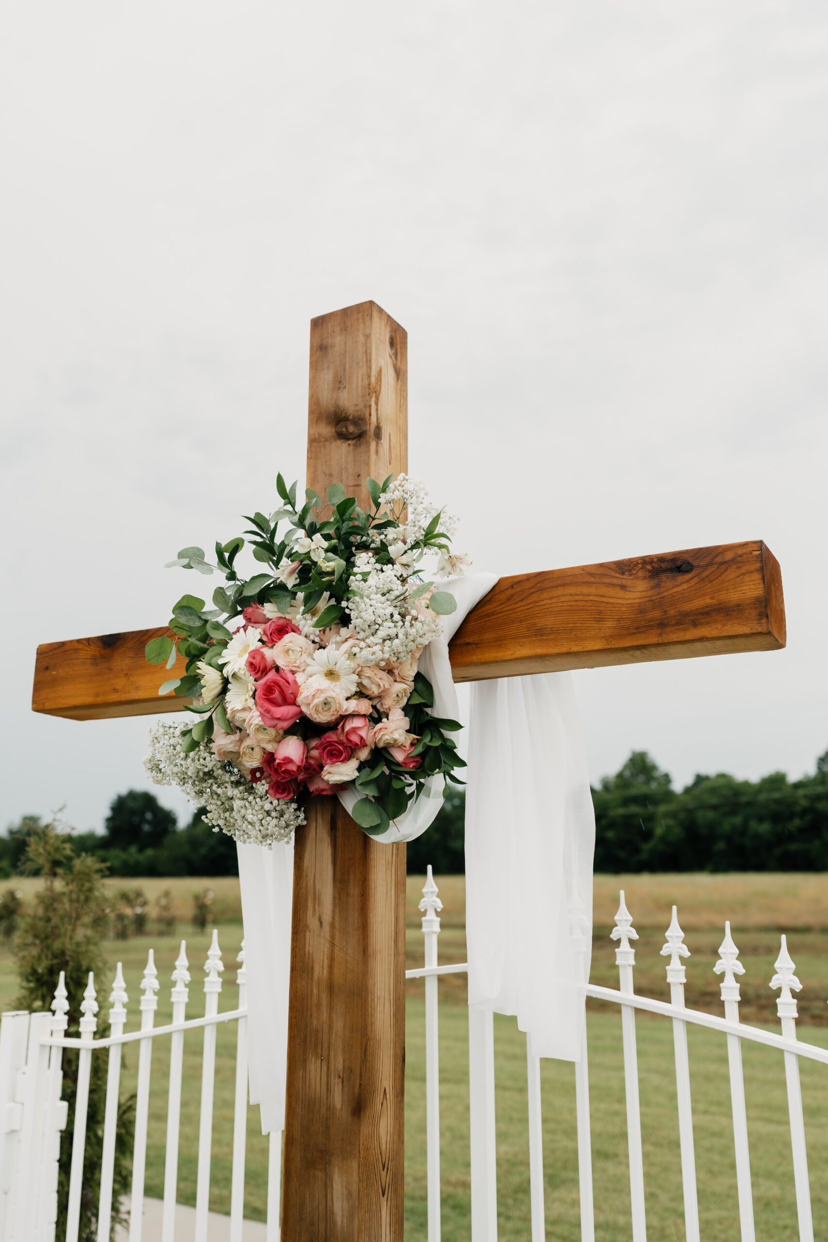 Rustic wedding photography with charming details