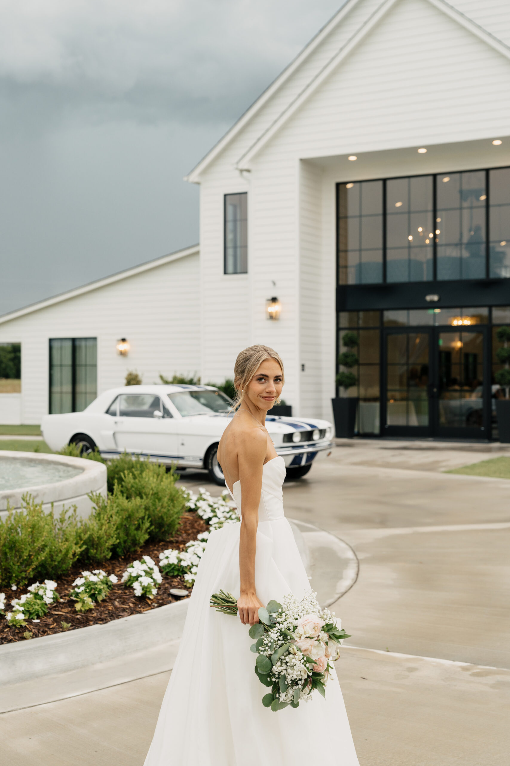 Bride portrait wedding photography with natural light