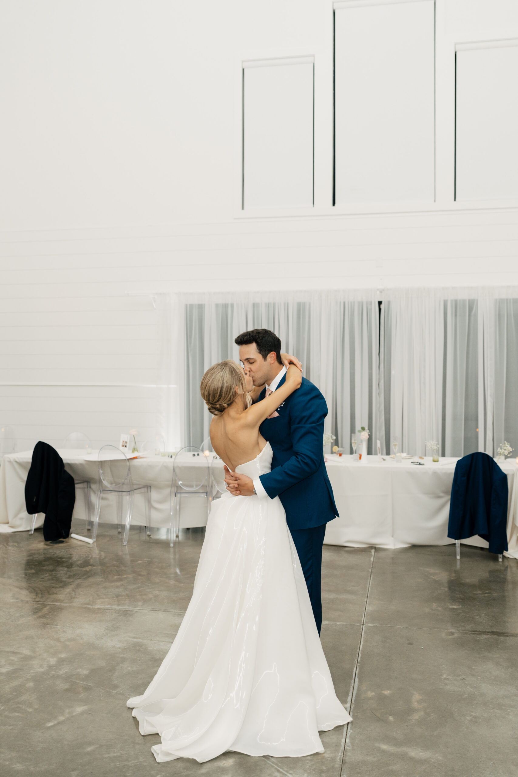Bride and groom kissing at Oklahoma wedding