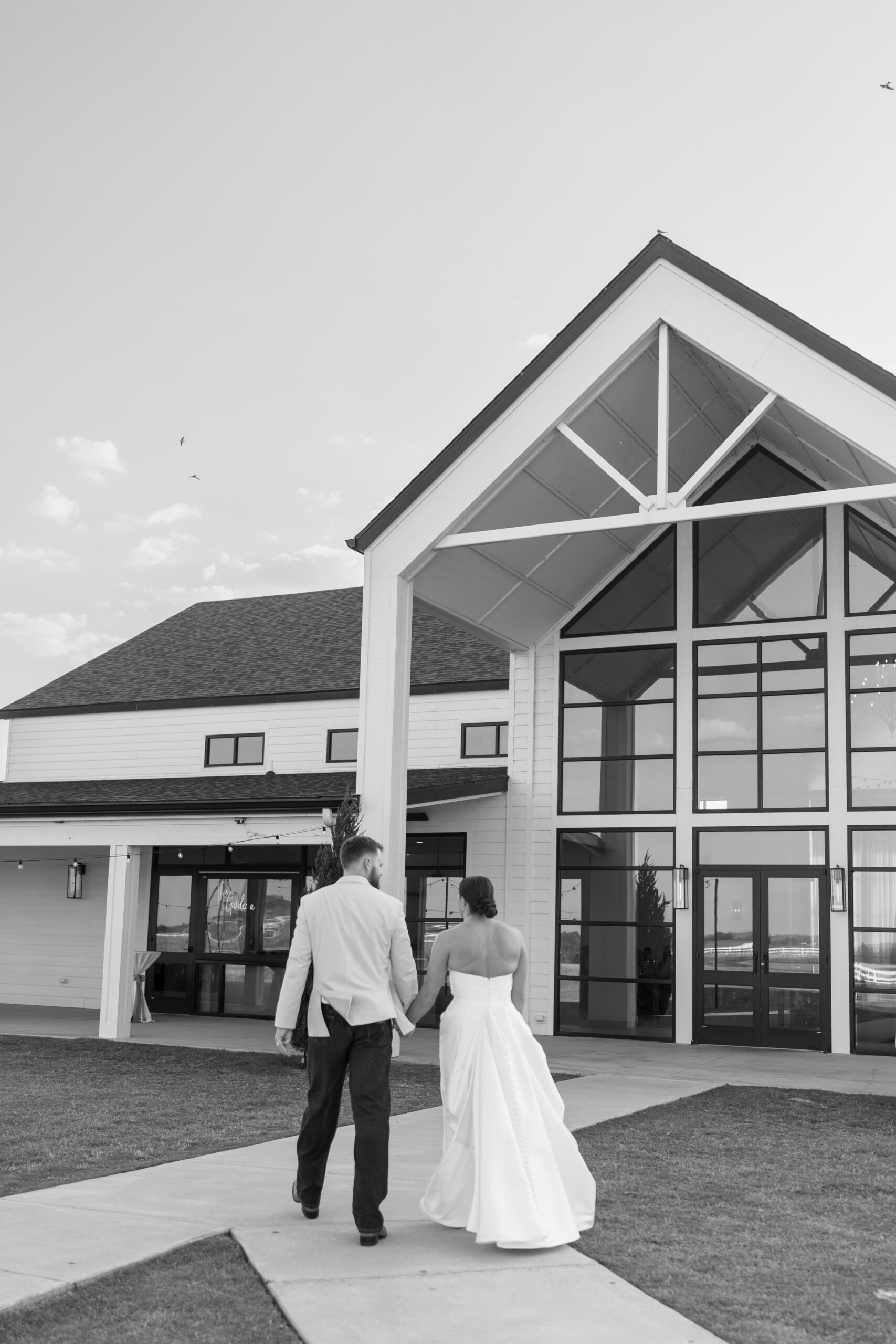 Scenic view of The Gardenia wedding venue in Texas, surrounded by open fields and a peaceful countryside setting.